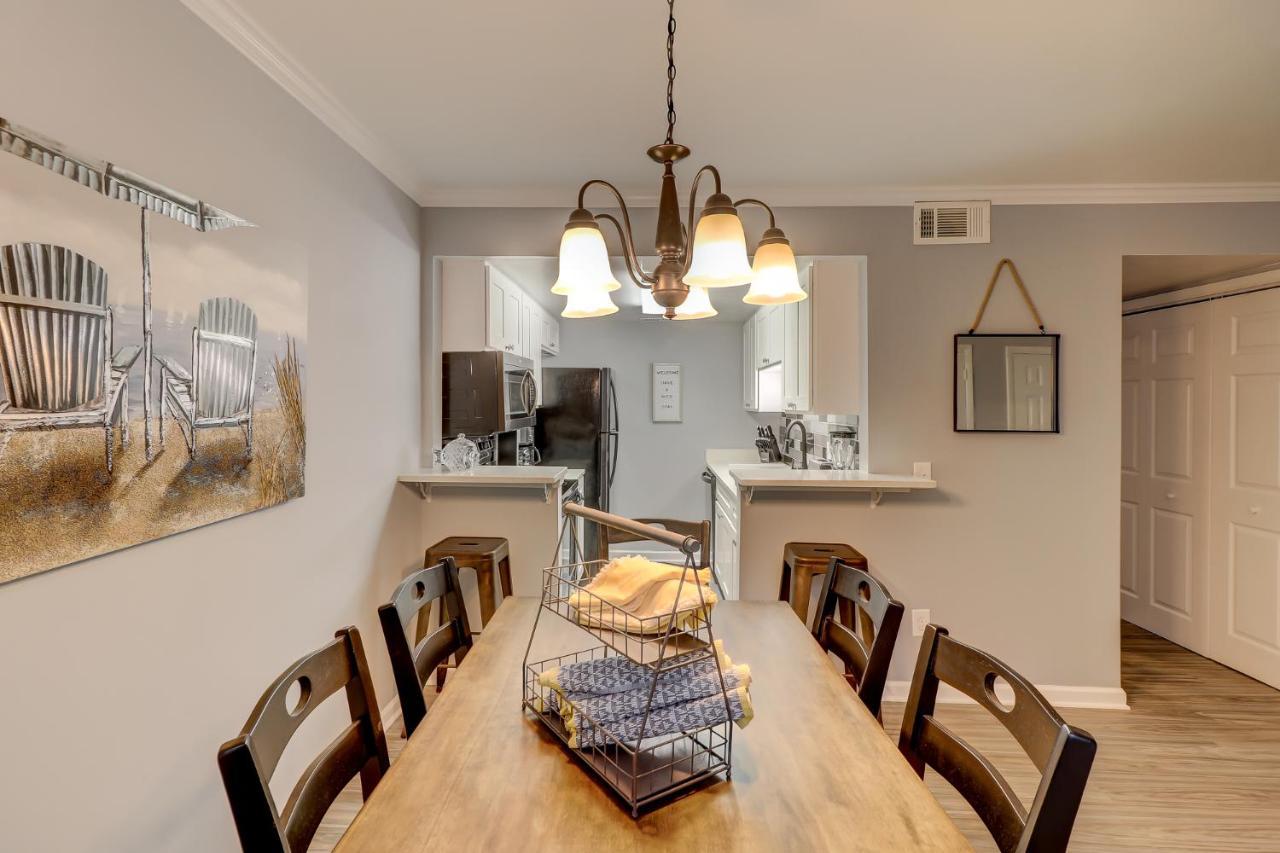 #111 Elaborate Condo Ideal Location 2Brm/2 Parking ヒルトンヘッドアイランド エクステリア 写真