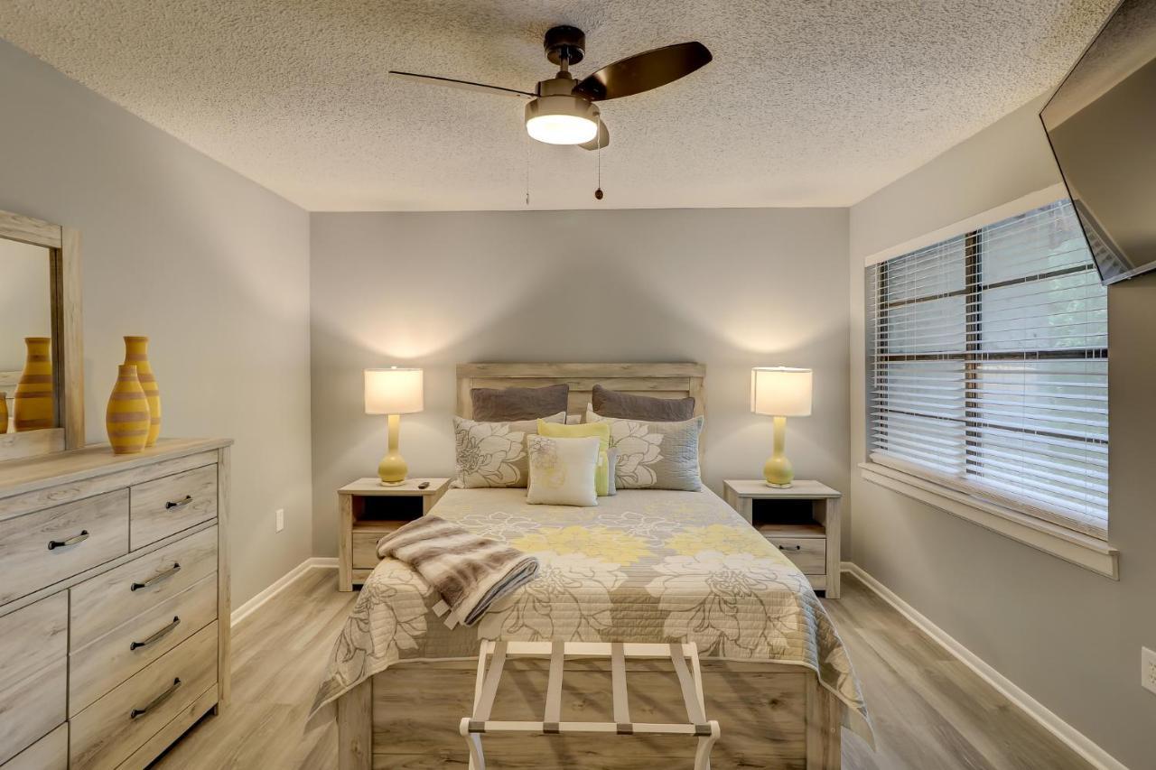 #111 Elaborate Condo Ideal Location 2Brm/2 Parking ヒルトンヘッドアイランド エクステリア 写真