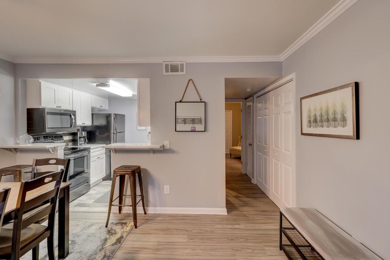 #111 Elaborate Condo Ideal Location 2Brm/2 Parking ヒルトンヘッドアイランド エクステリア 写真