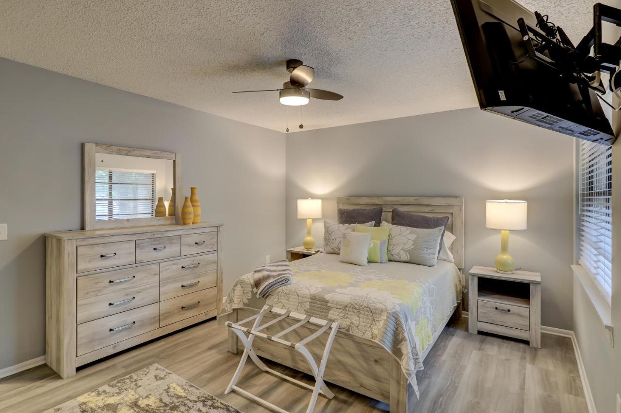 #111 Elaborate Condo Ideal Location 2Brm/2 Parking ヒルトンヘッドアイランド エクステリア 写真
