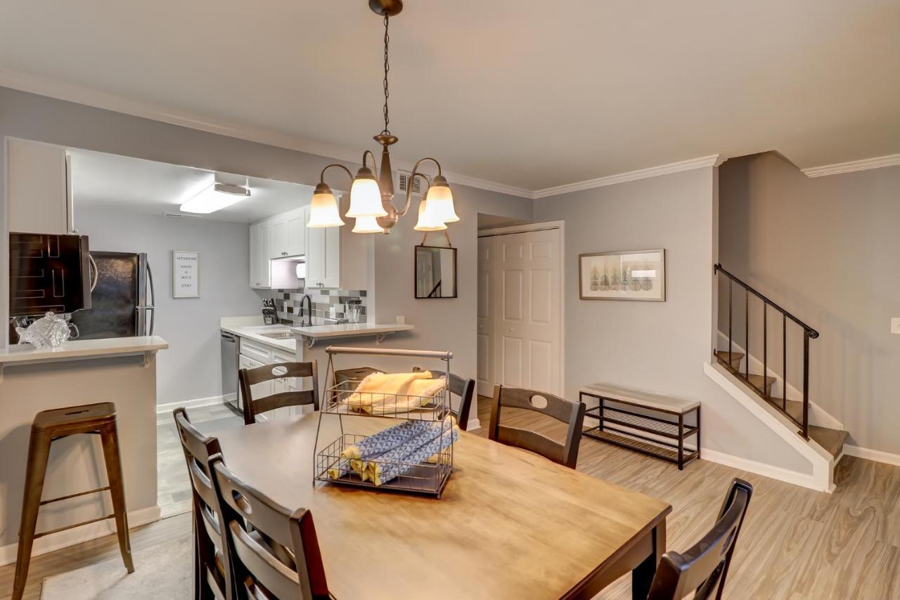 #111 Elaborate Condo Ideal Location 2Brm/2 Parking ヒルトンヘッドアイランド エクステリア 写真