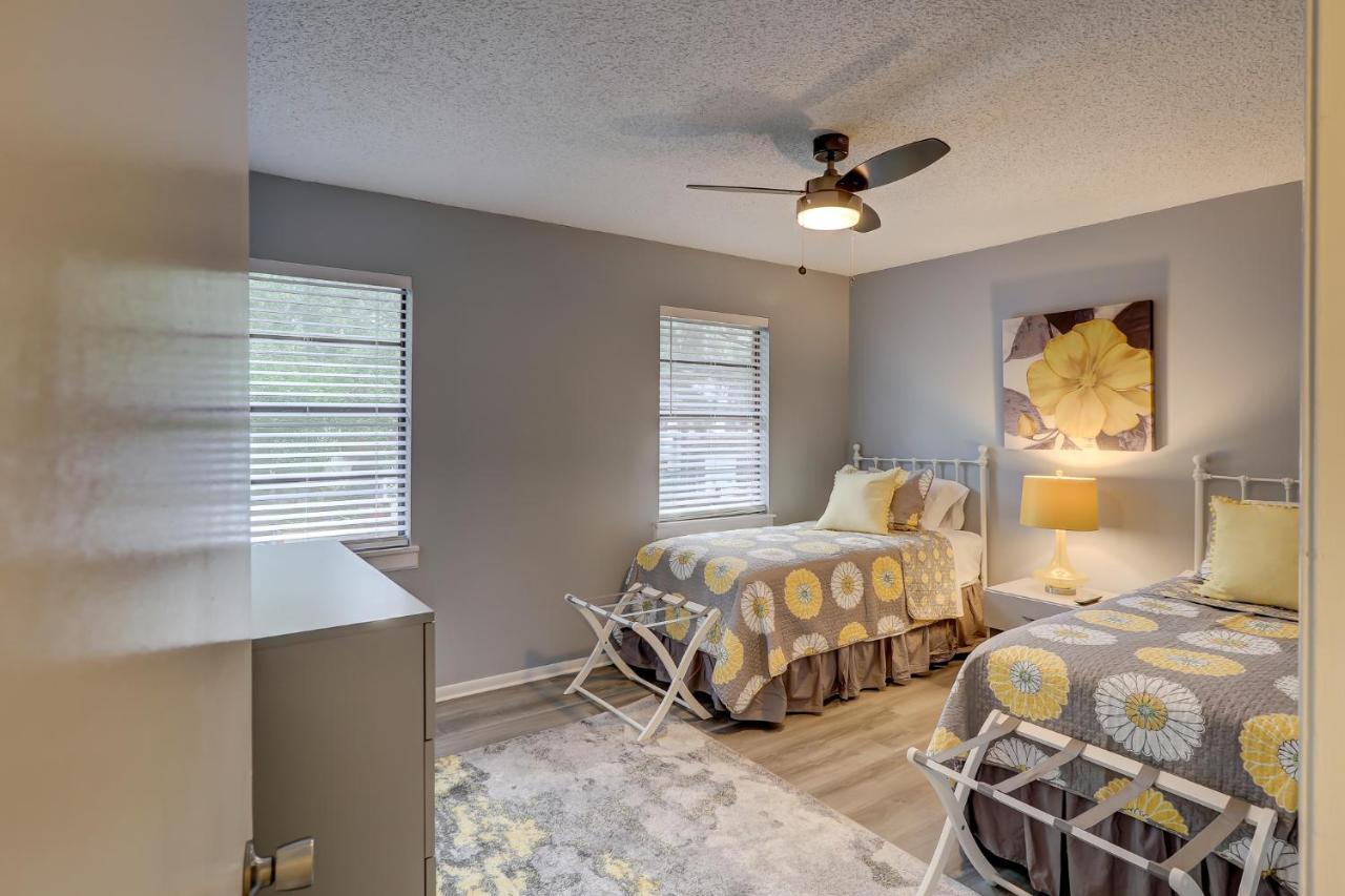 #111 Elaborate Condo Ideal Location 2Brm/2 Parking ヒルトンヘッドアイランド エクステリア 写真