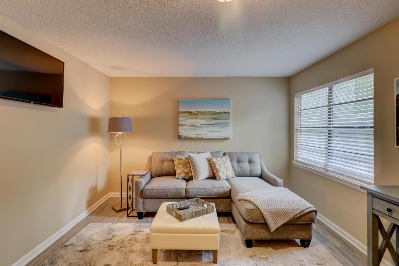 #111 Elaborate Condo Ideal Location 2Brm/2 Parking ヒルトンヘッドアイランド エクステリア 写真